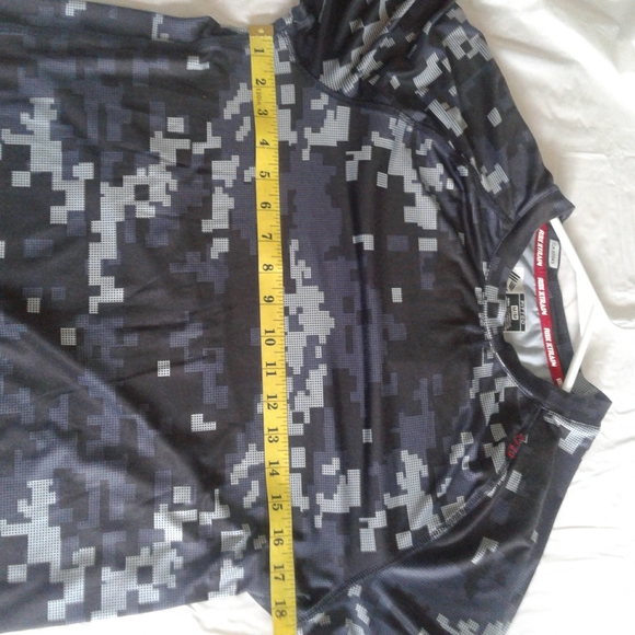 Men's Reebok Dri Fit MED. short sleeve t-shirt camo print - Picture 7 of 7